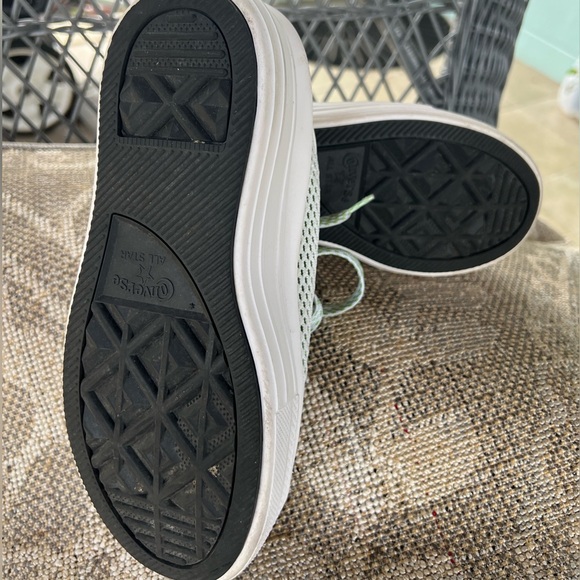 Converse size 5 women low top - Picture 7 of 7